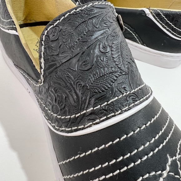 JOE EXCLUSIVE SHOES womens slip-on flats embossed casual shoe size 10 black NWOB - Picture 5 of 11